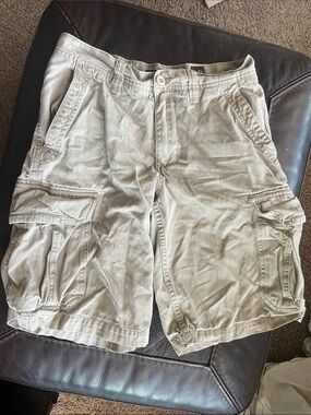 Old Navy Men's Cargo Shorts Light Khaki - Casual Utility Style